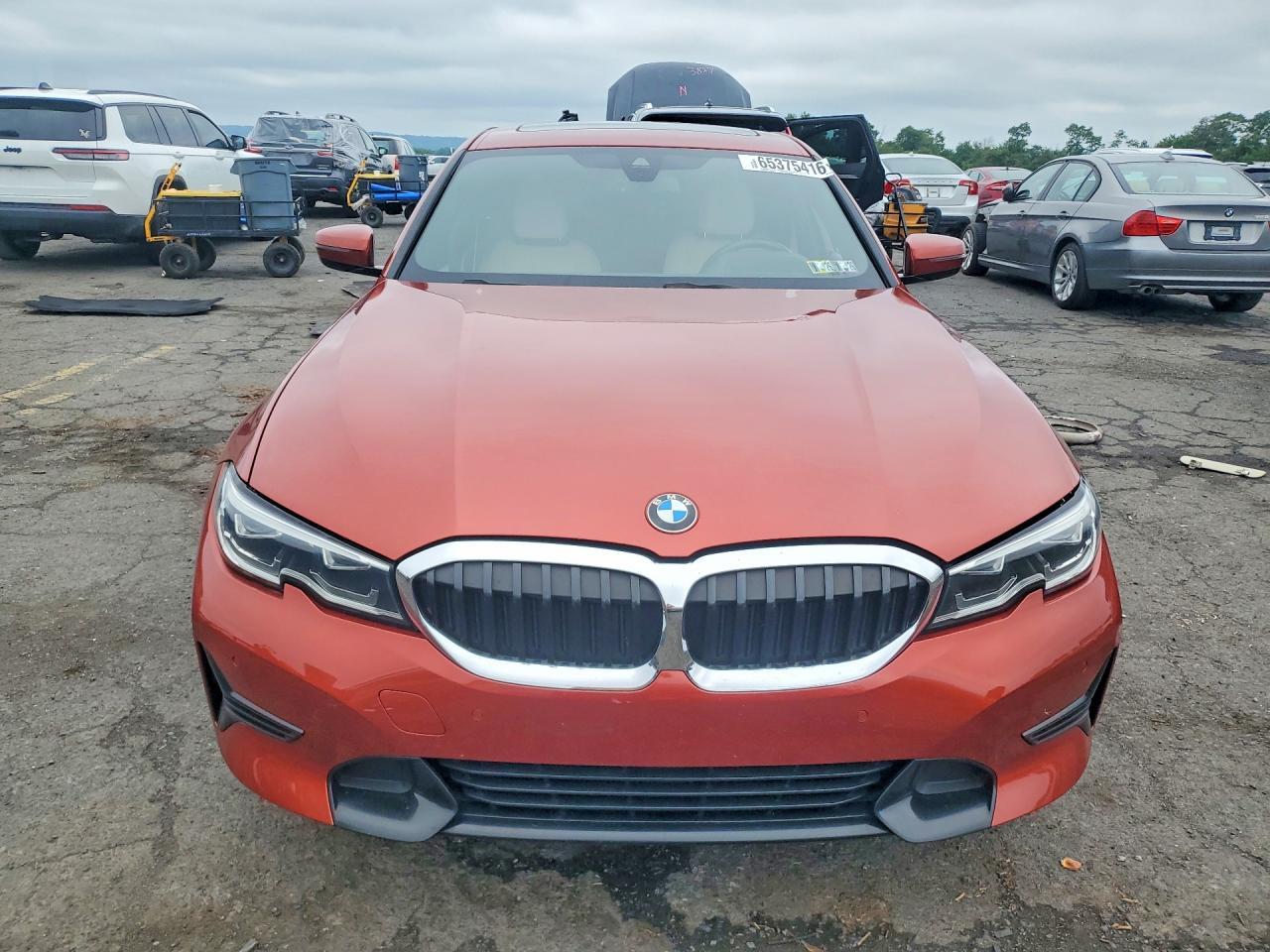 2019 BMW 330Xi - Фото 5