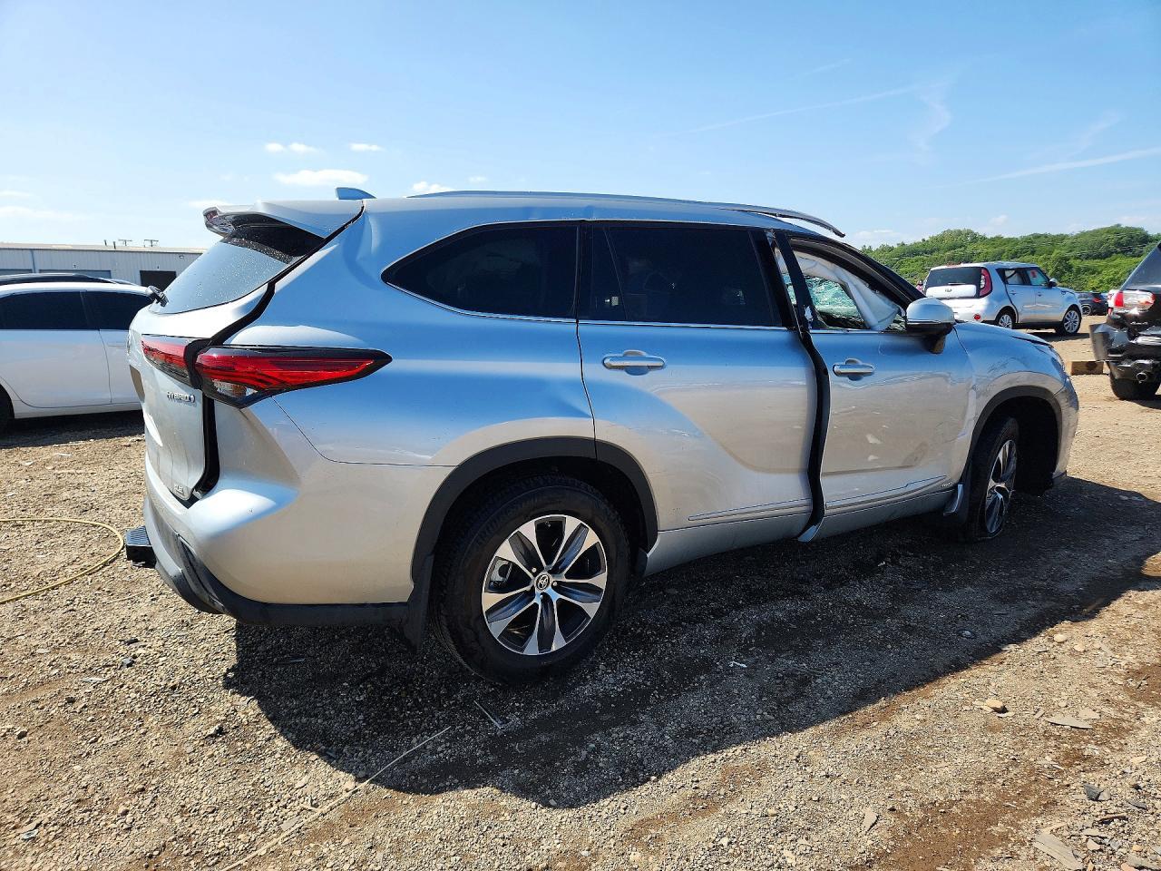 2022 Toyota Highlander Hybrid Xle - Фото 3
