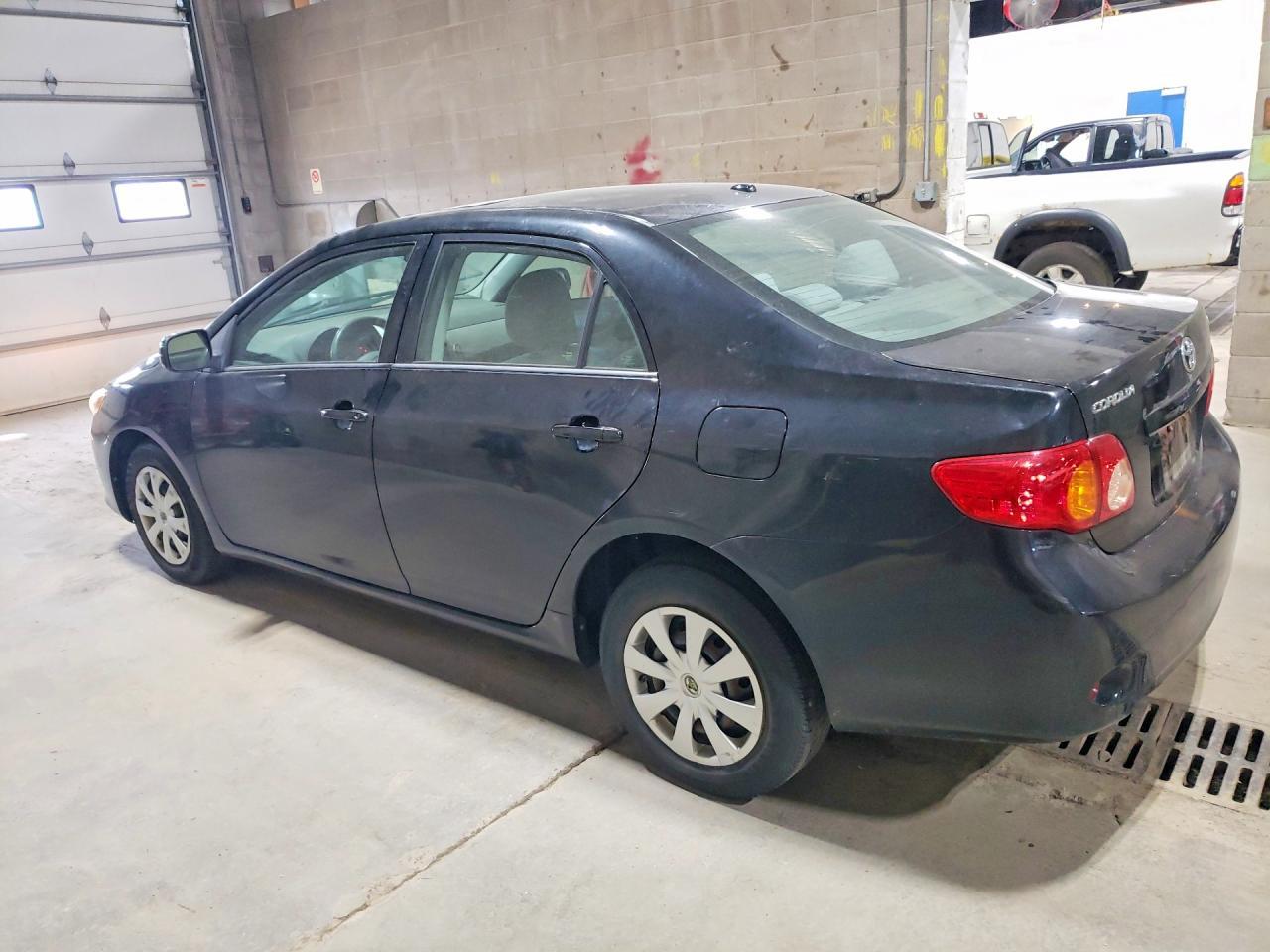 2010 Toyota Corolla Le - Image 2