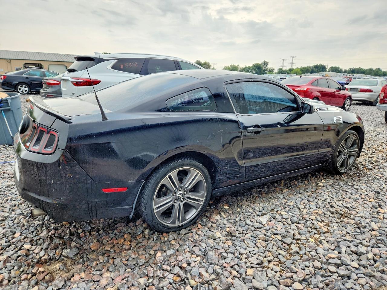 2013 Ford Mustang - Фото 3
