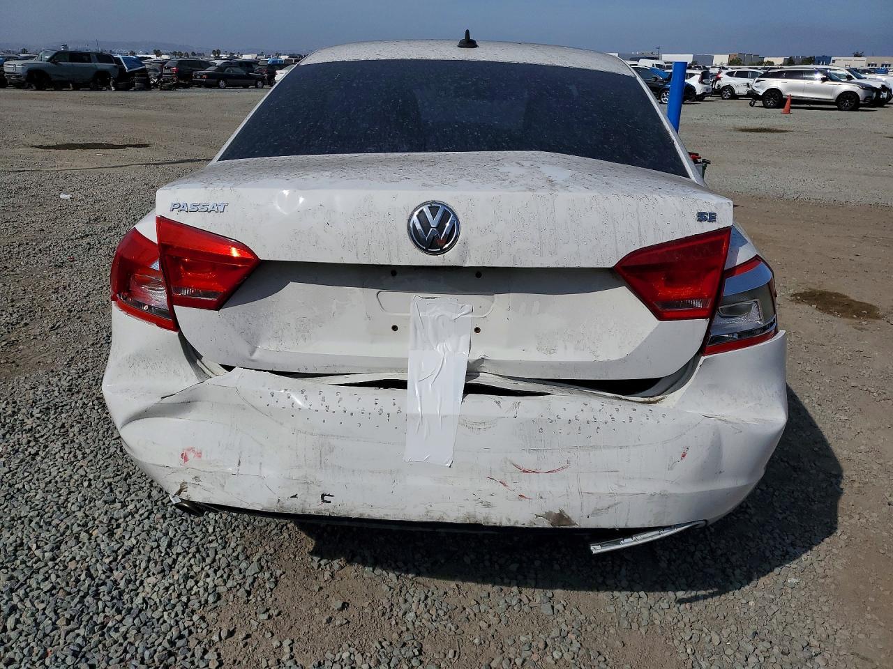 2012 Volkswagen Passat Se - Image 6