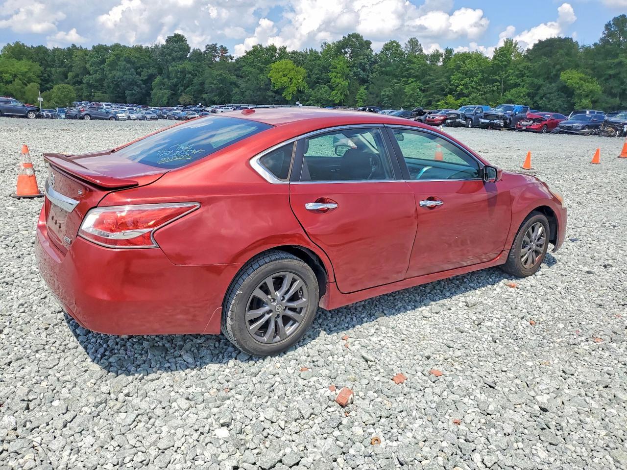 2015 Nissan Altima 2.5 S - Фото 3