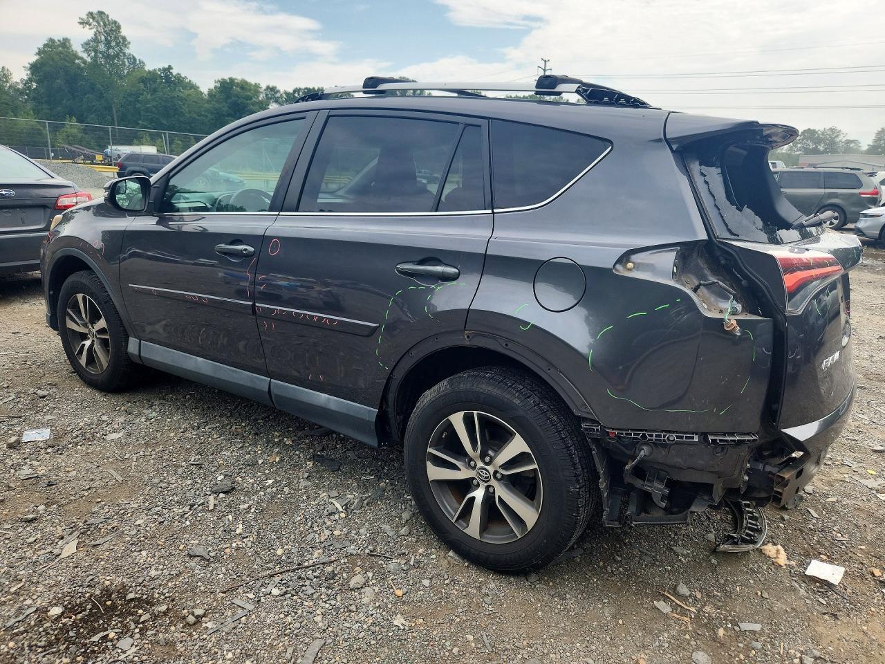 2016 Toyota Rav4 Xle - Фото 2