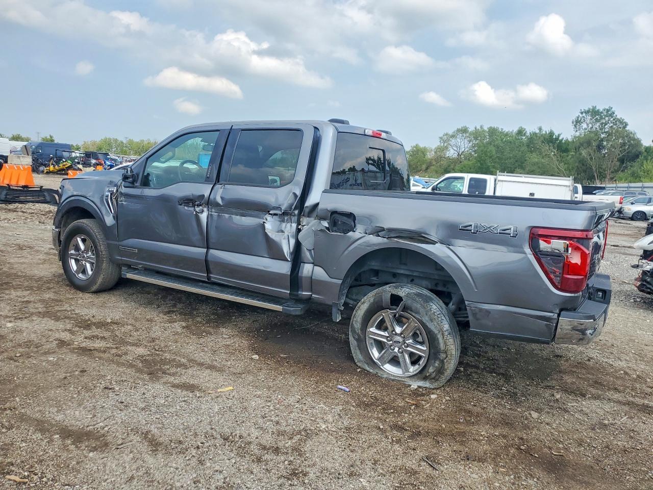 2024 Ford F150 Xlt - Фото 2