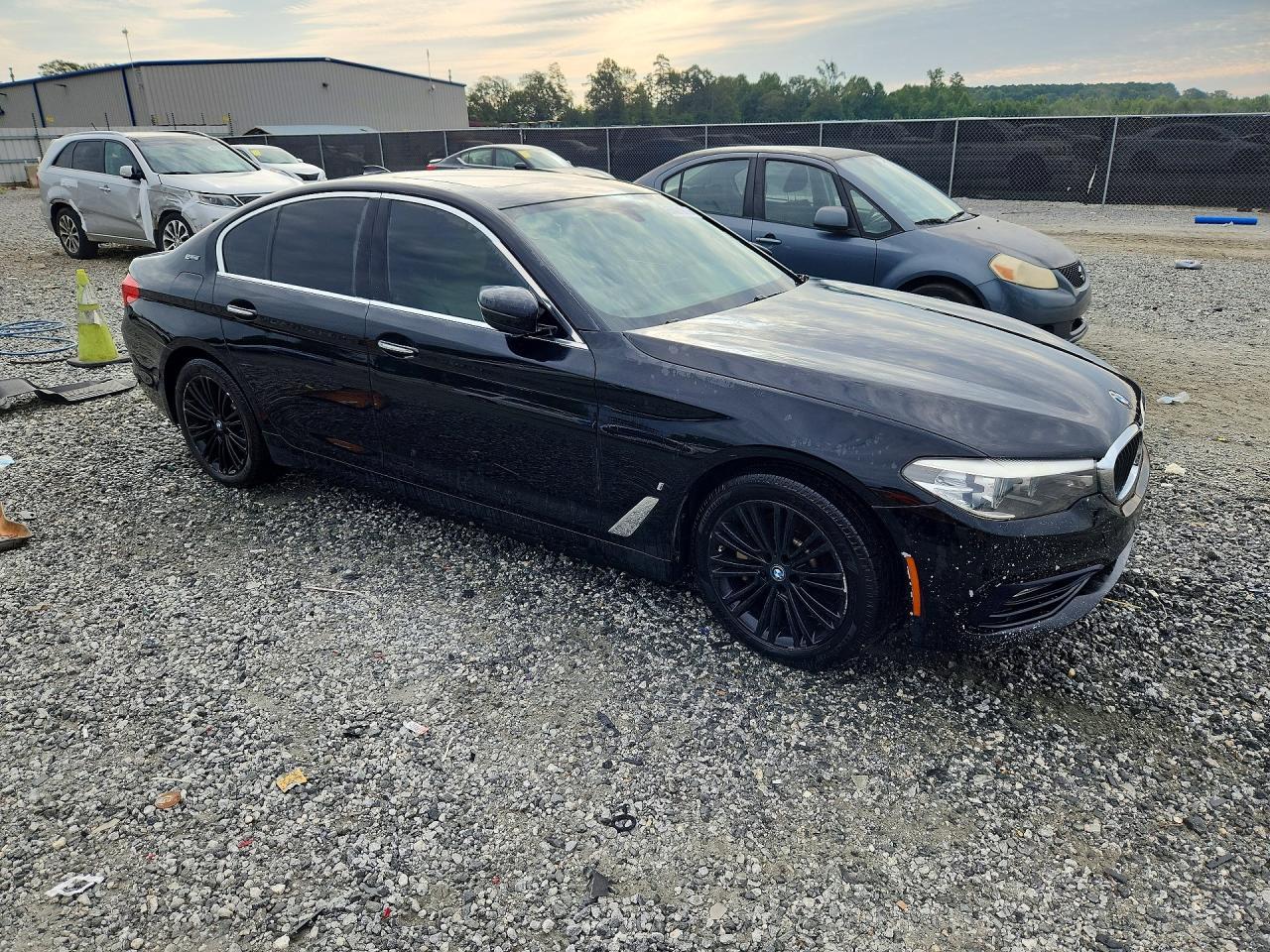2018 BMW 530E - Фото 4