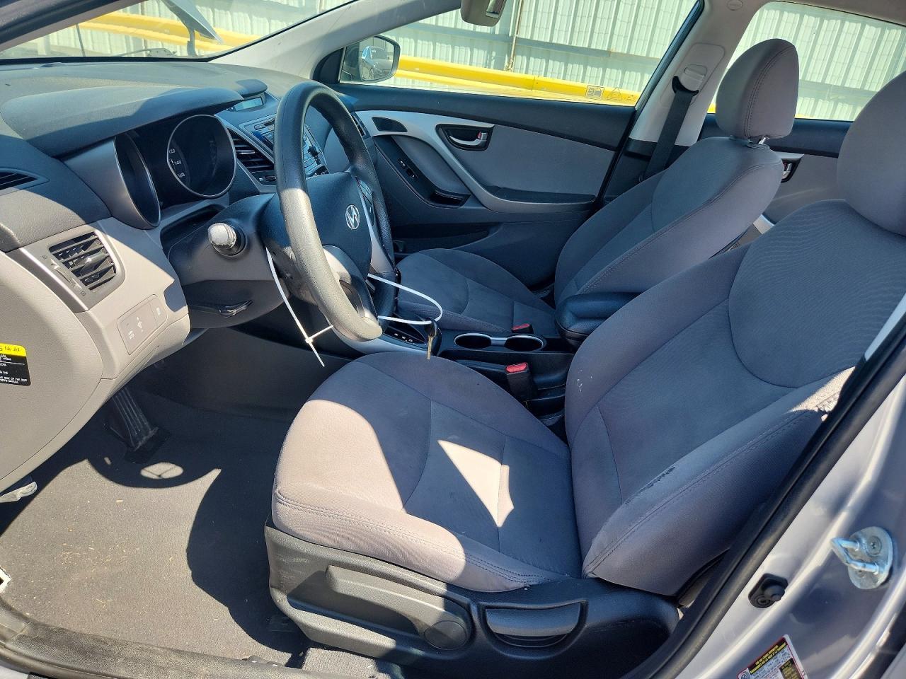 2016 Hyundai Elantra Se - Фото 7