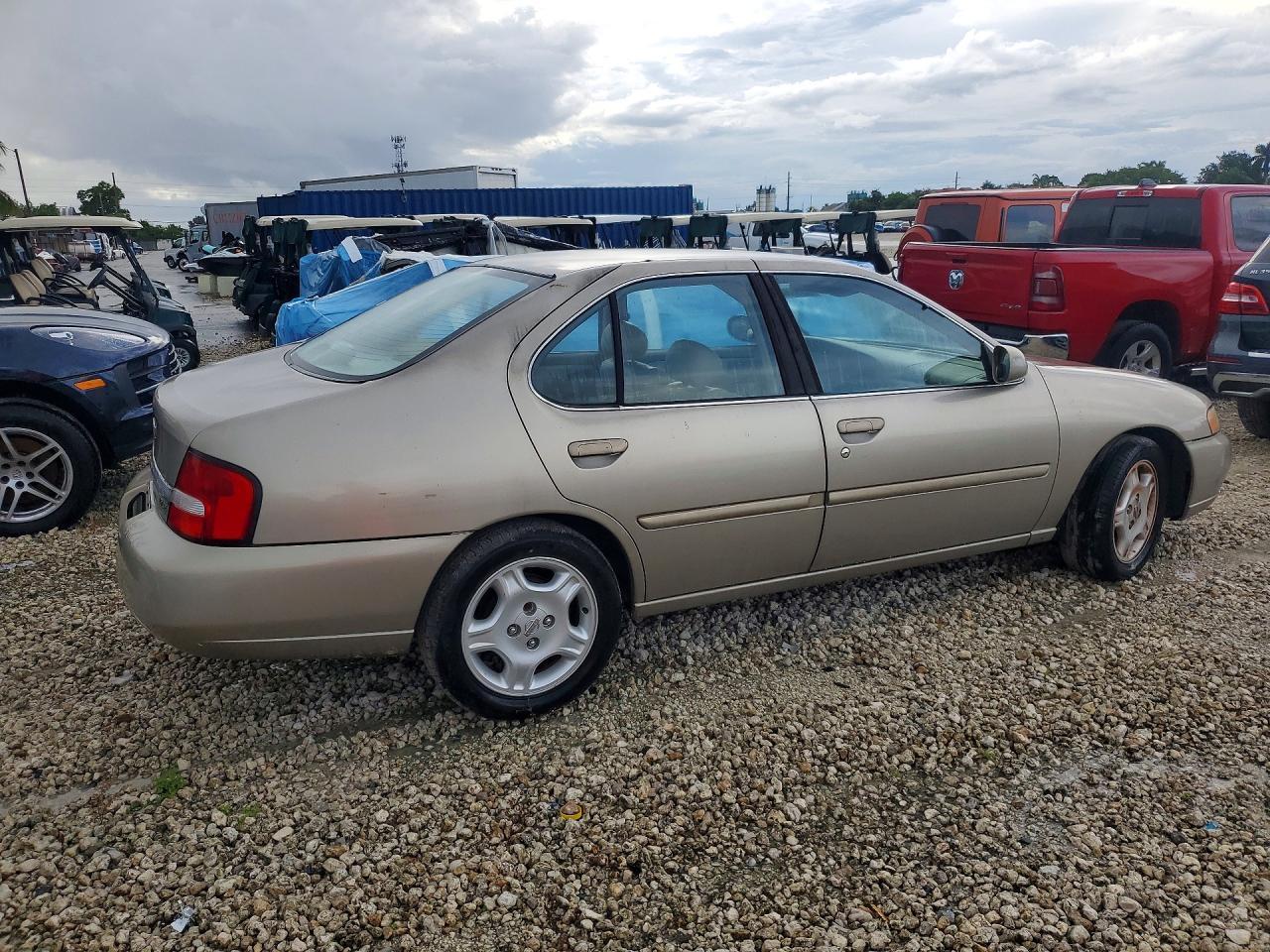2004 Nissan Altima Gxe - Image 3