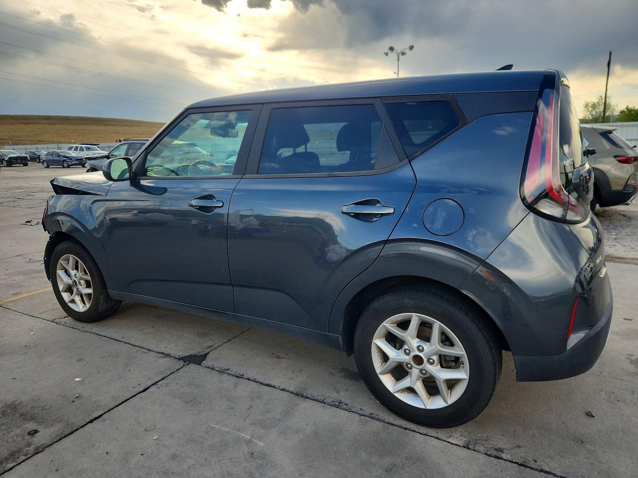 2023 Kia Soul Lx - Image 2