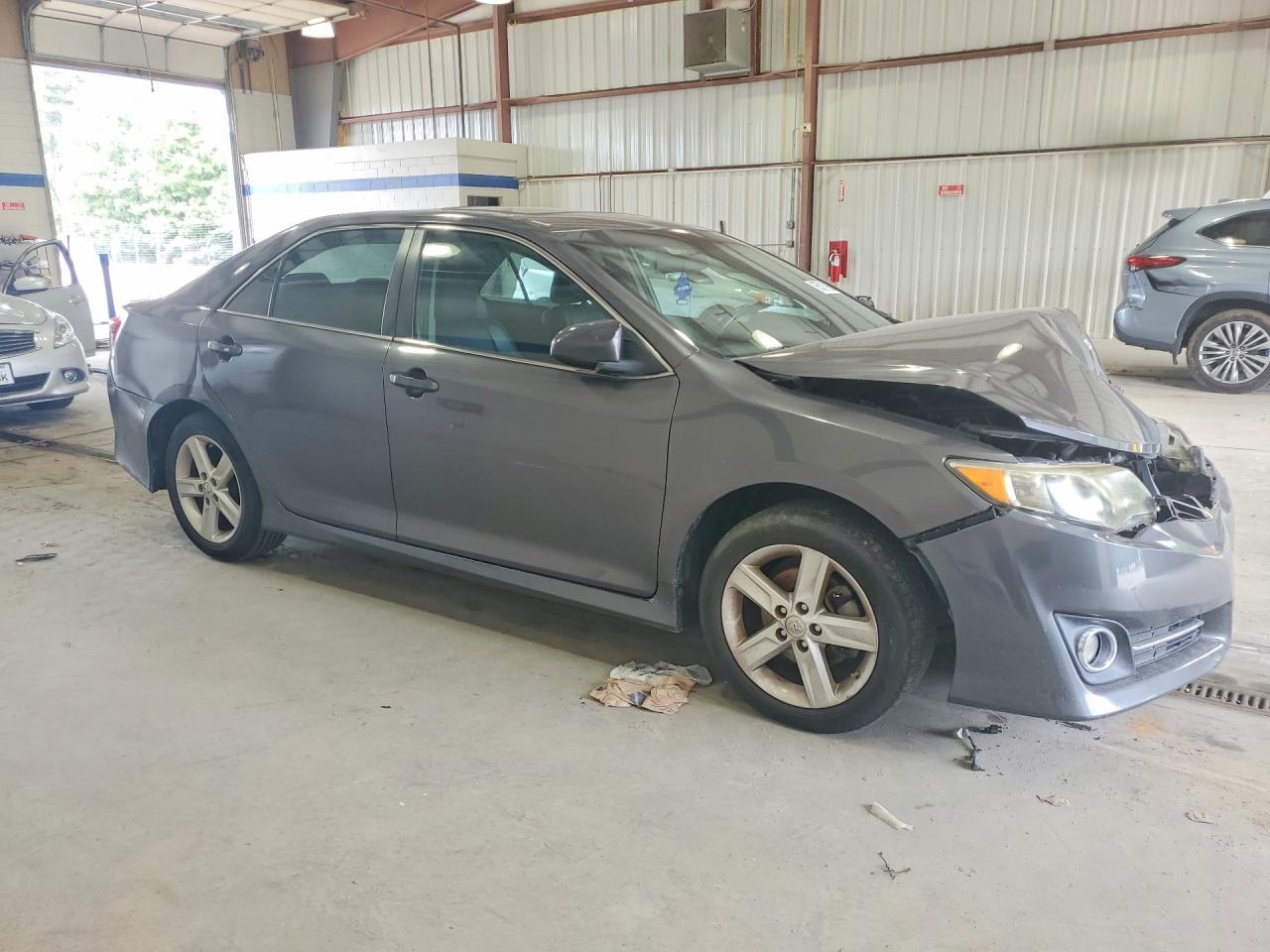 2014 Toyota Camry Se - Фото 4