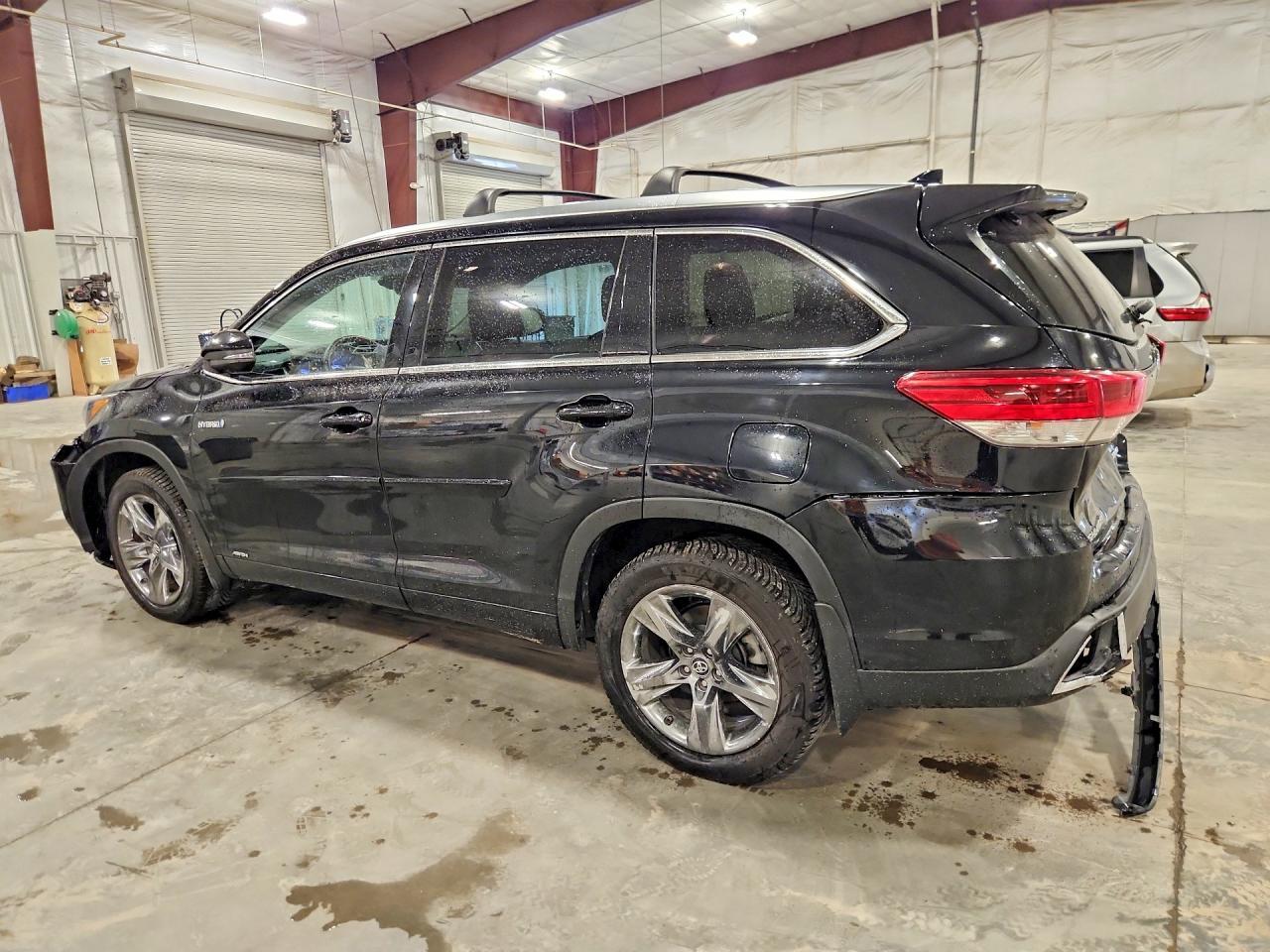 2017 Toyota Highlander Hybrid Limited Platinum - Фото 2