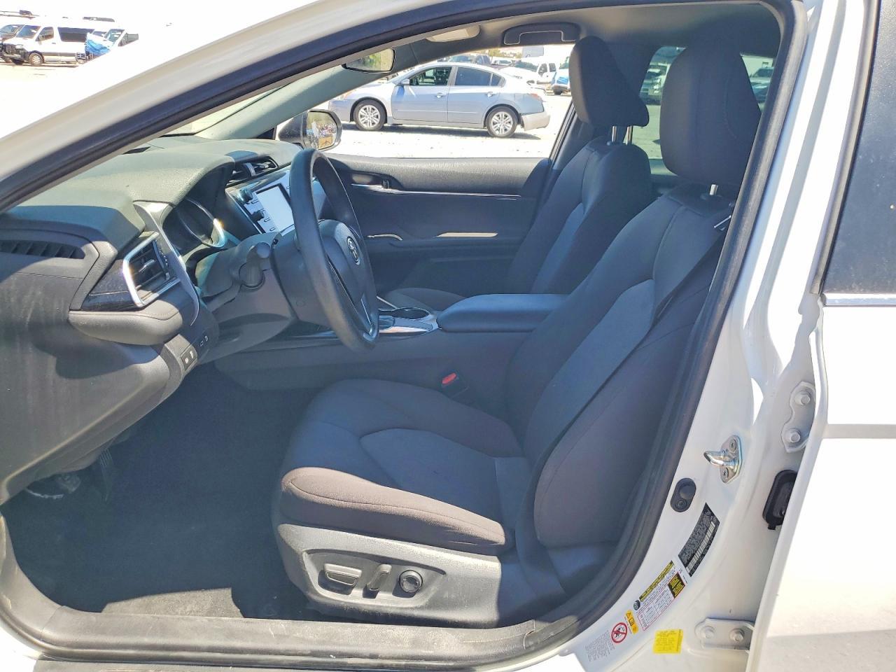 2018 Toyota Camry Le - Фото 7
