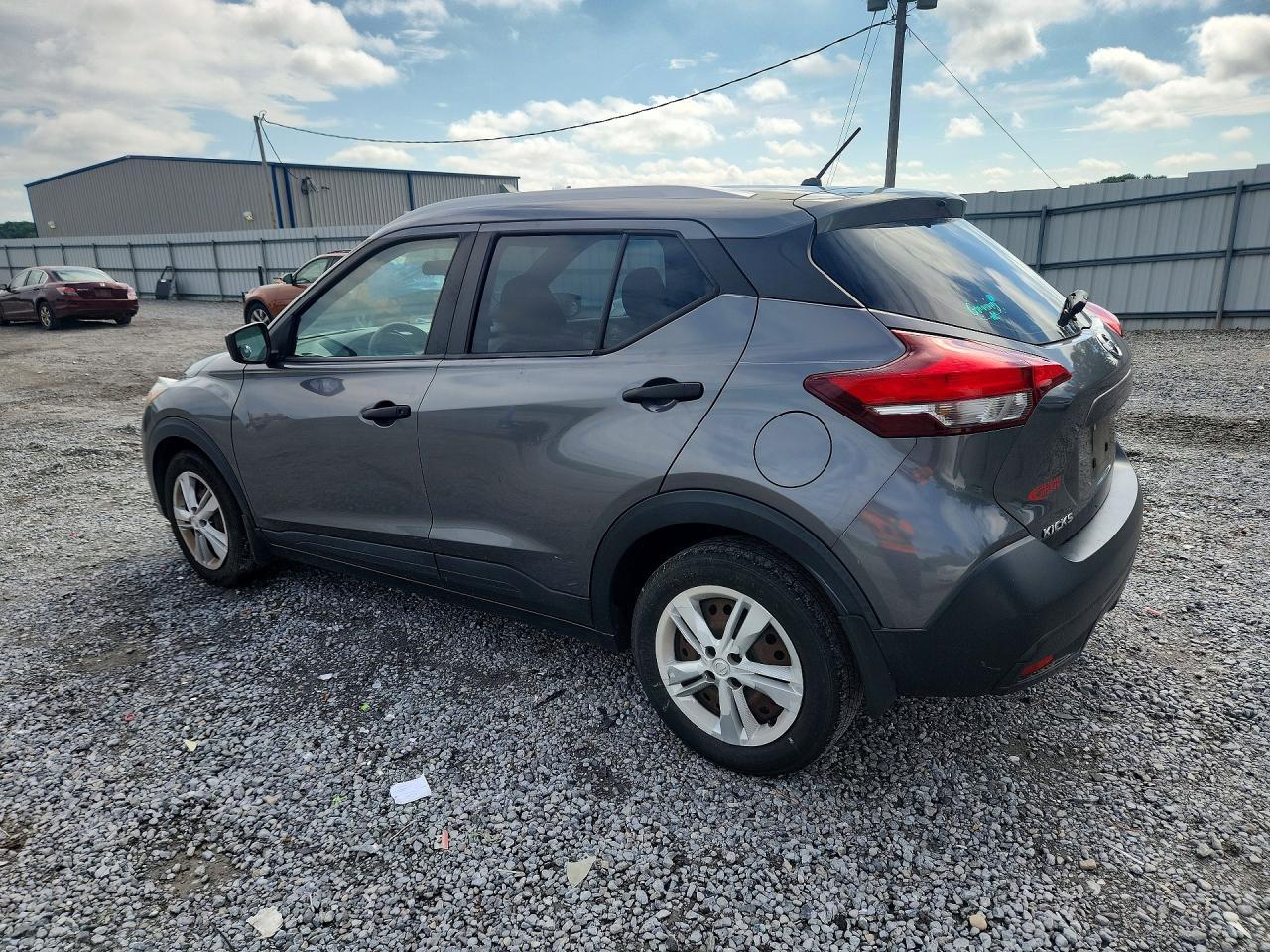 2019 Nissan Kicks S - Image 2