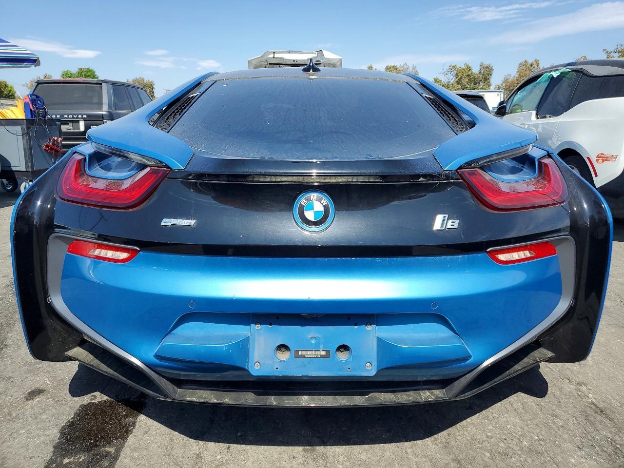2016 BMW I8 - Фото 6