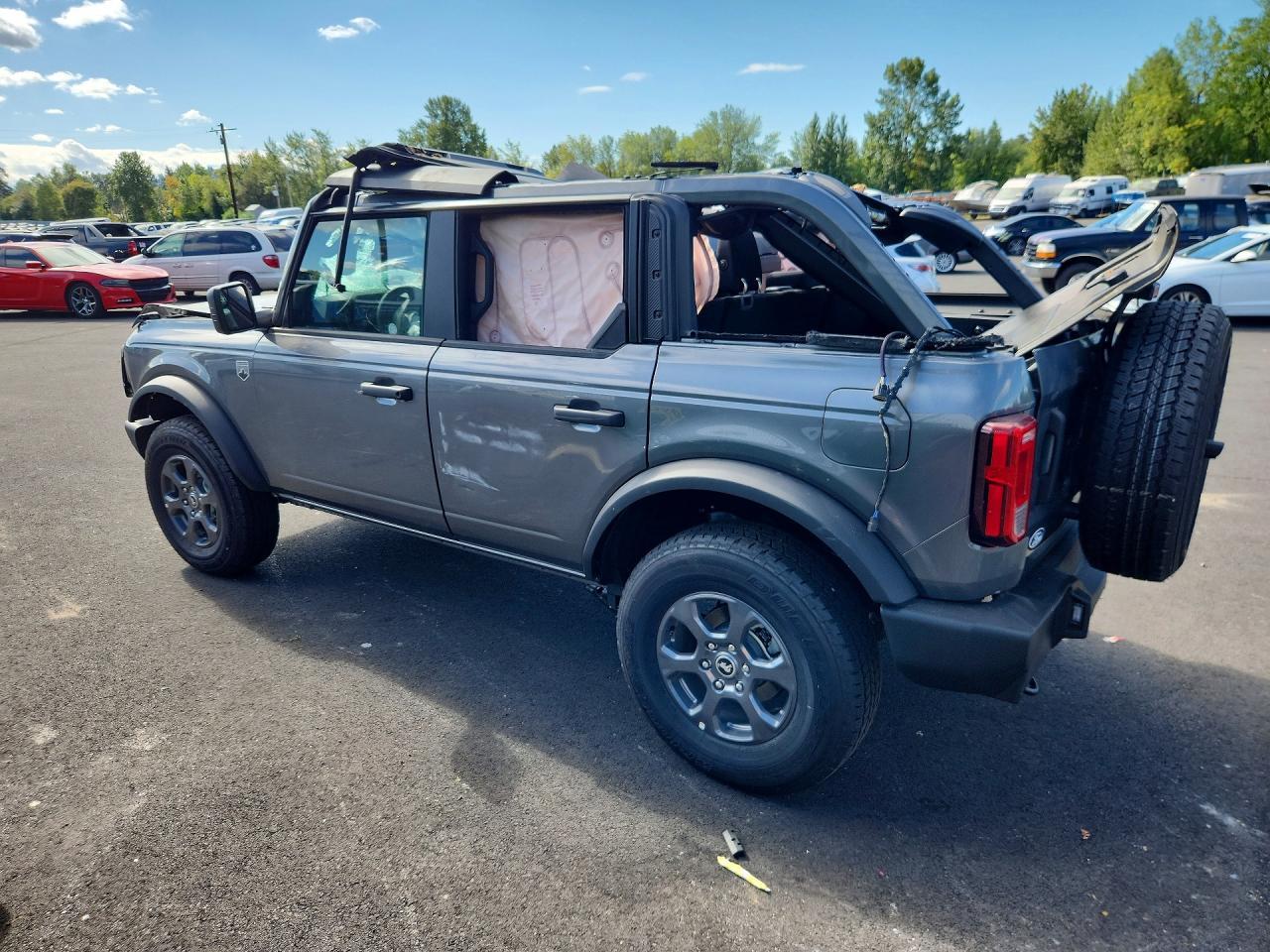 2026 Ford Bronco Big Bend - Image 2