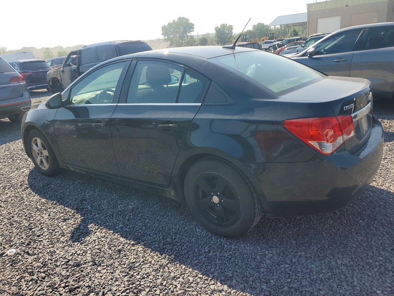 2014 Chevrolet Cruze Lt - Image 2