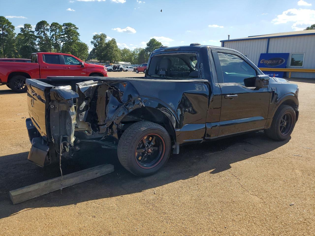 2023 Ford F150 - Image 3