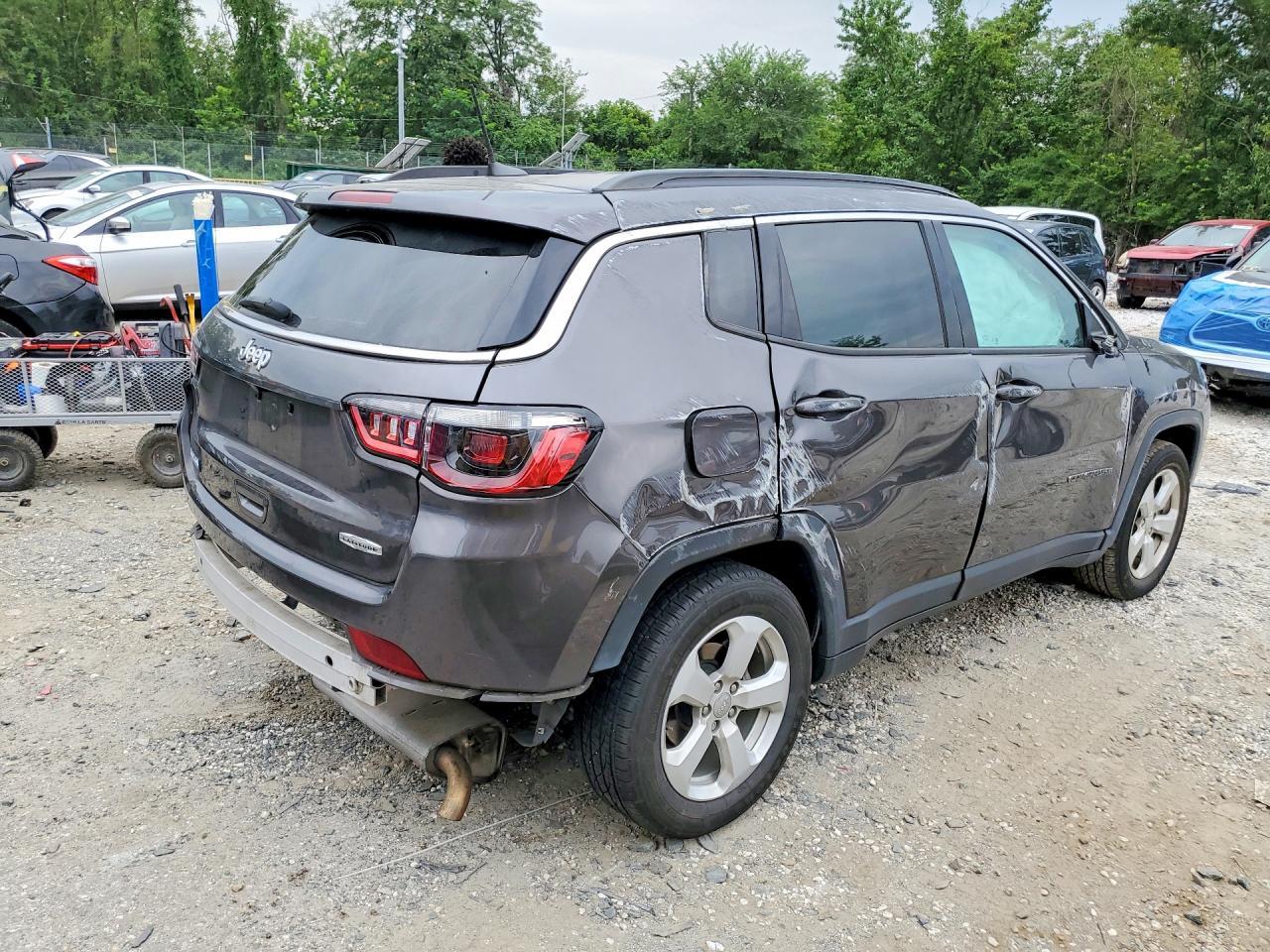 2021 Jeep Compass Latitude - Фото 3