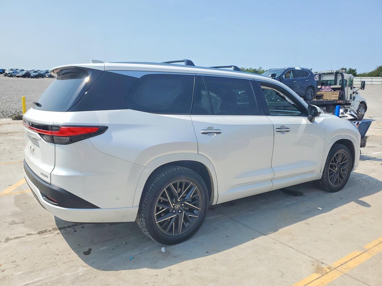 2024 Lexus Tx 350 Premium - Image 3