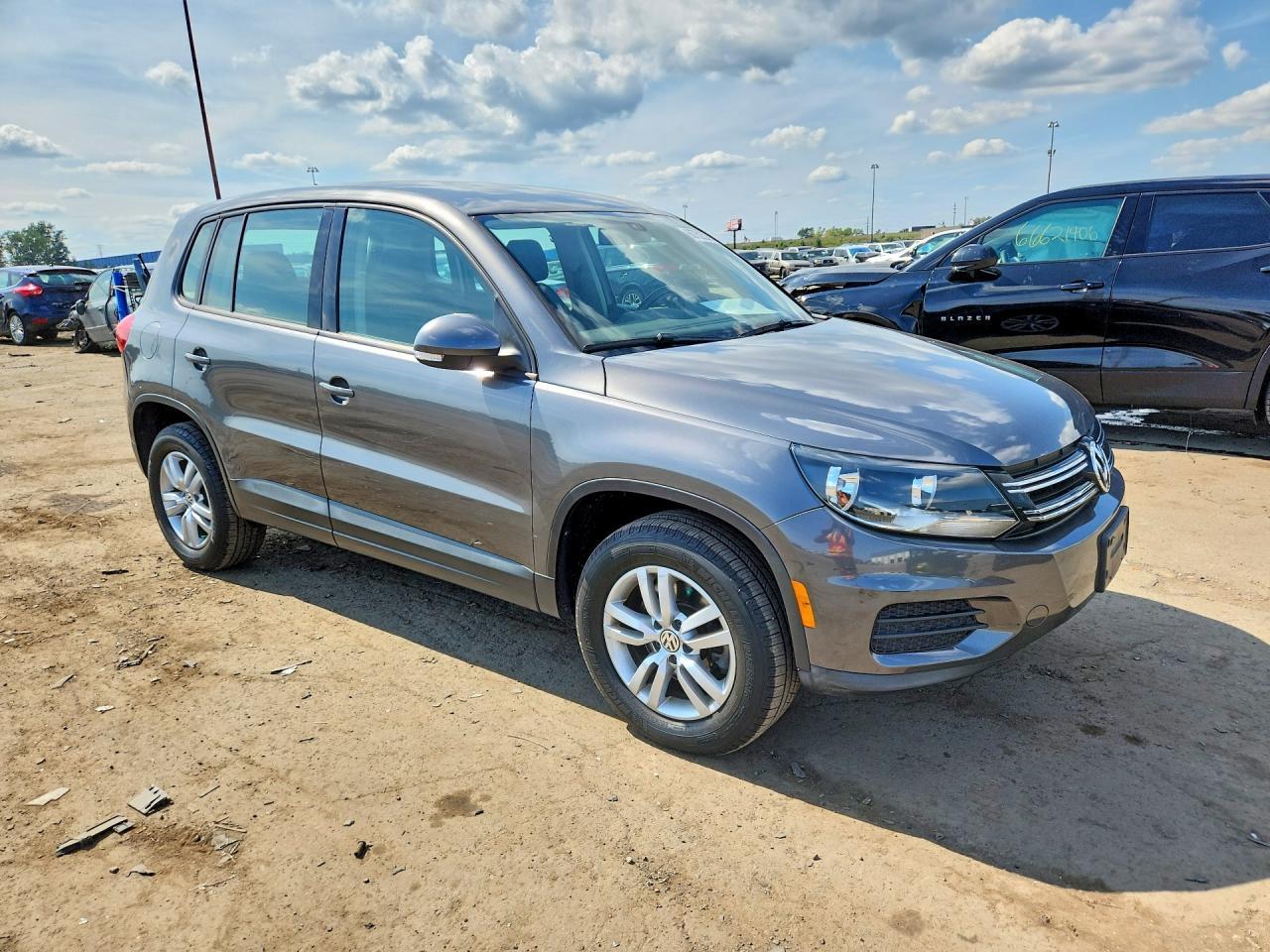 2014 Volkswagen Tiguan S - Фото 4