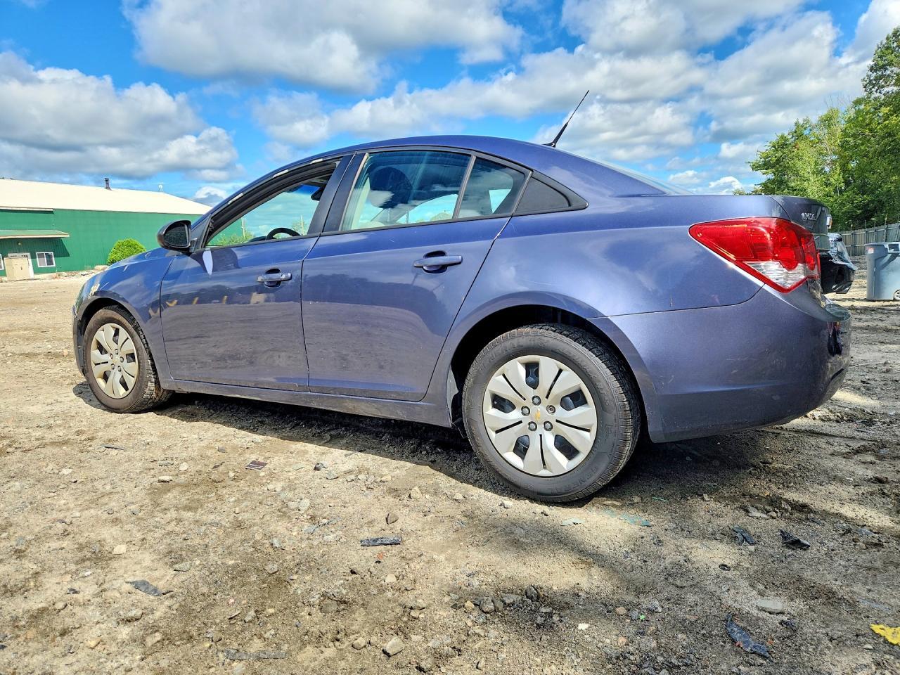 2014 Chevrolet Cruze Ls - Фото 2