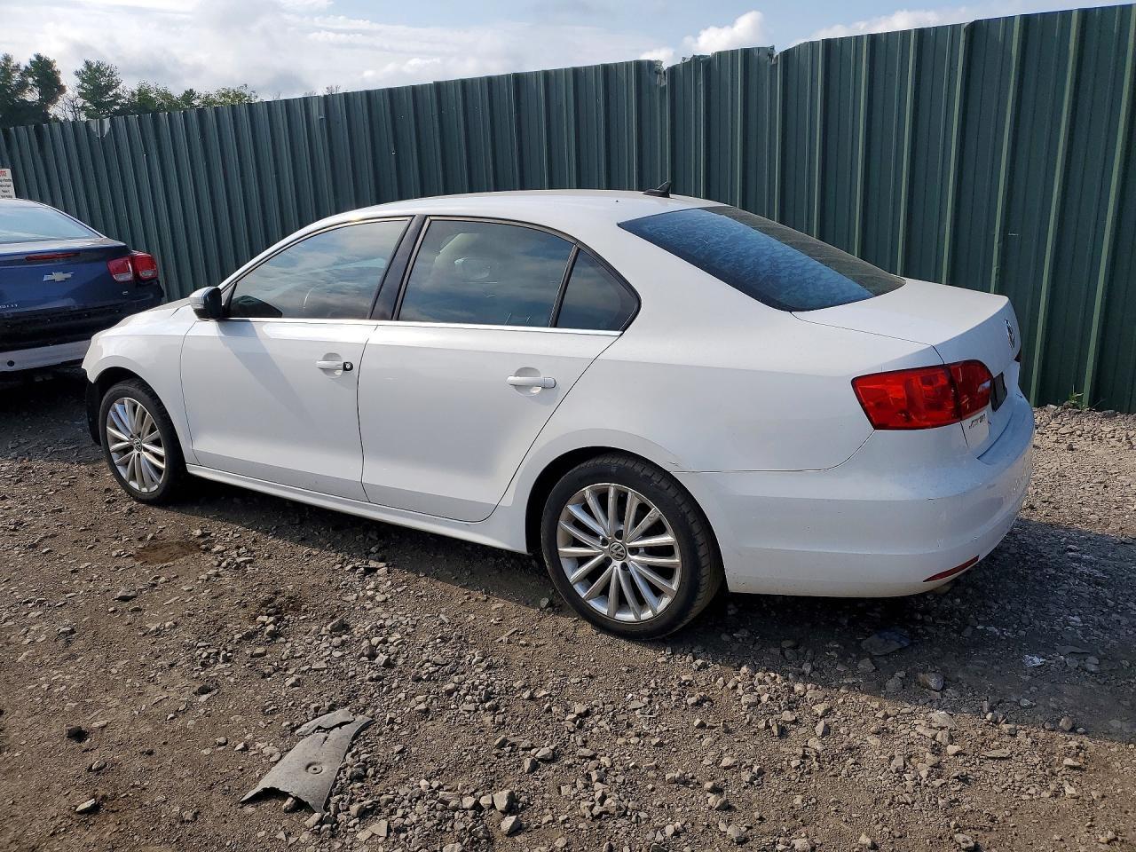 2011 Volkswagen Jetta Sel - Фото 2
