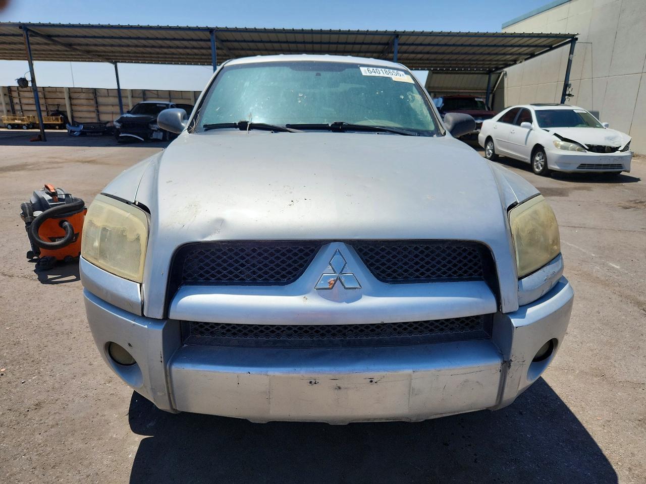 2007 Mitsubishi Raider Ls - Фото 5