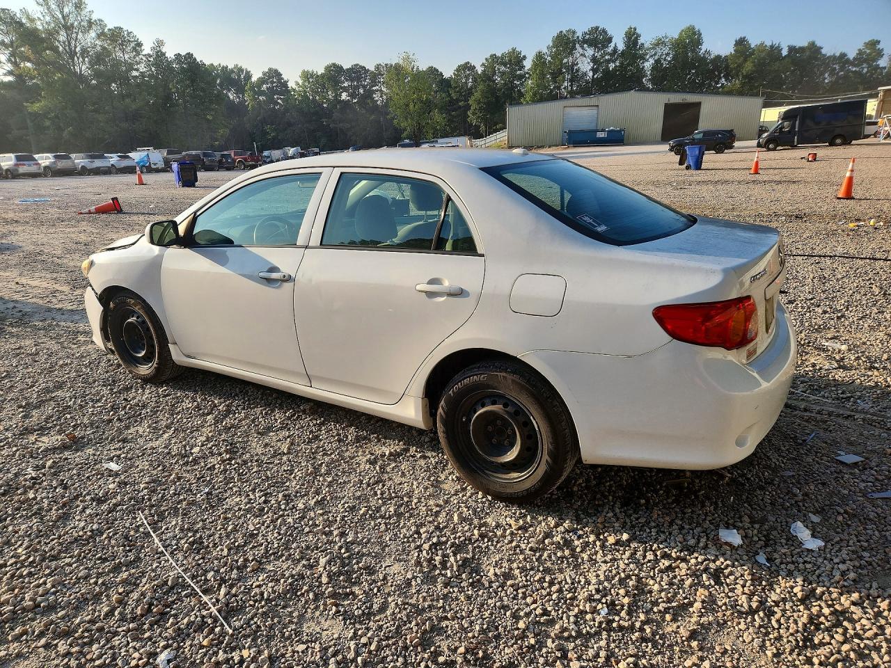 2010 Toyota Corolla Le - Image 2
