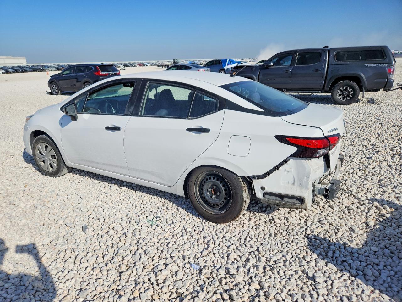 2021 Nissan Versa S - Фото 2