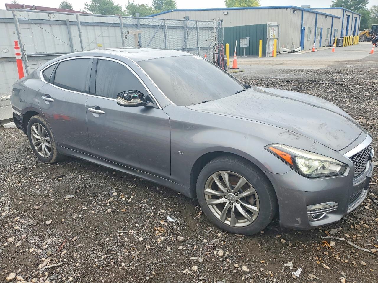 2016 Infiniti Q70 3.7 - Фото 4