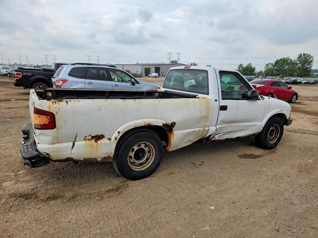 2003 Chevrolet S Truck S10 - Фото 3