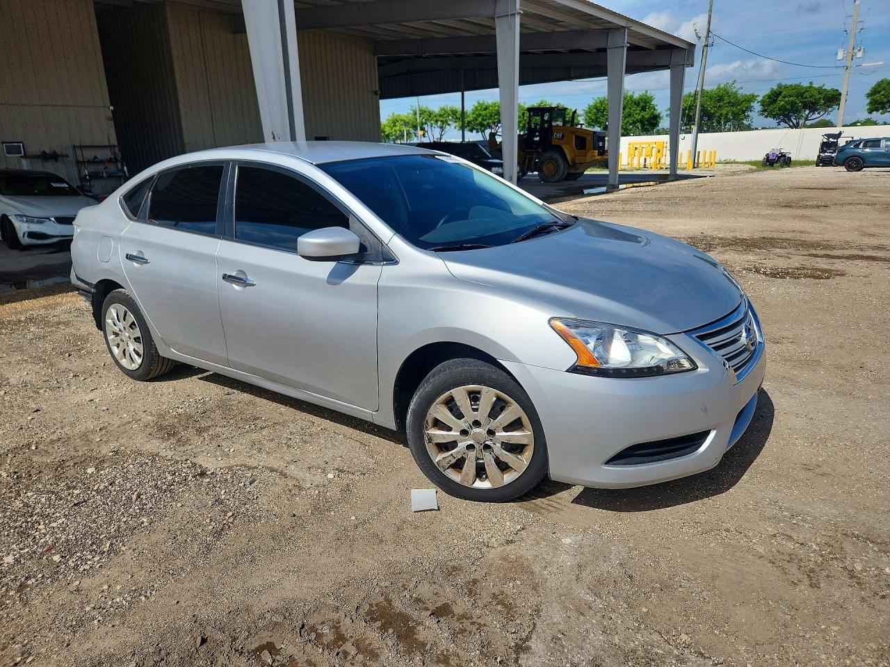 2015 Nissan Sentra S - Фото 4