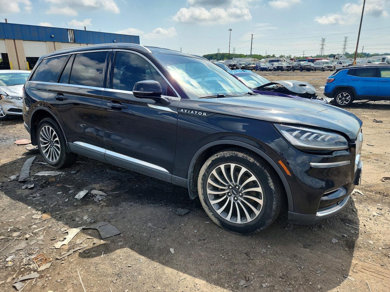 2022 Lincoln Aviator - Image 4