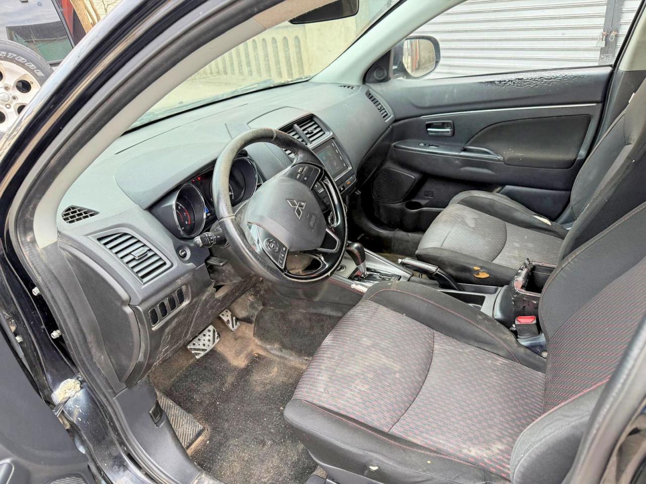 2019 Mitsubishi Outlander Sport Es - Image 5