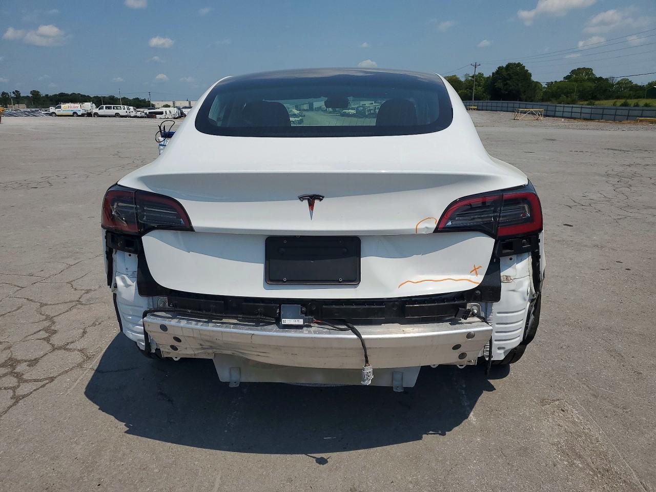 2019 Tesla Model 3 - Фото 6