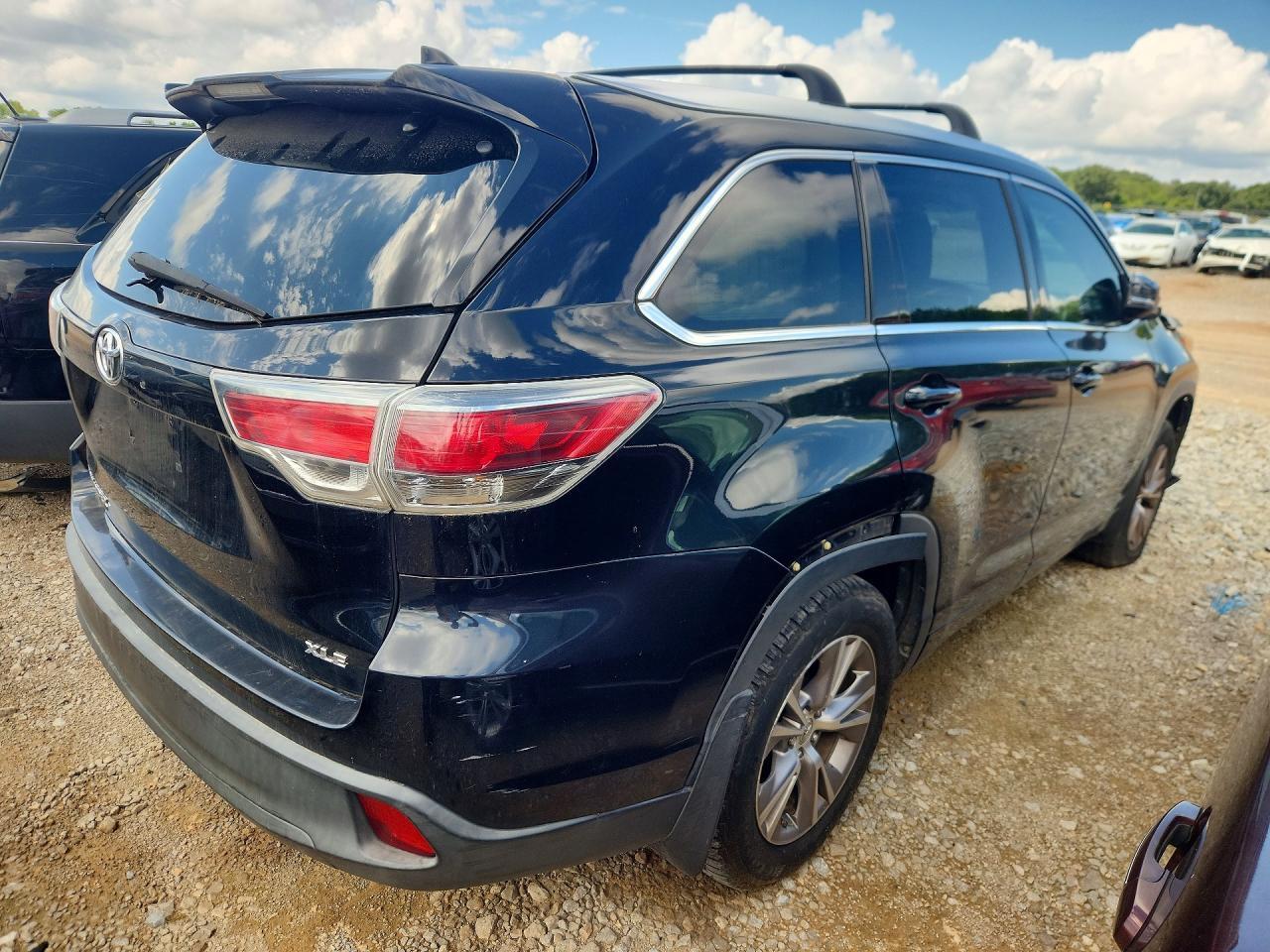 2014 Toyota Highlander Xle - Image 3