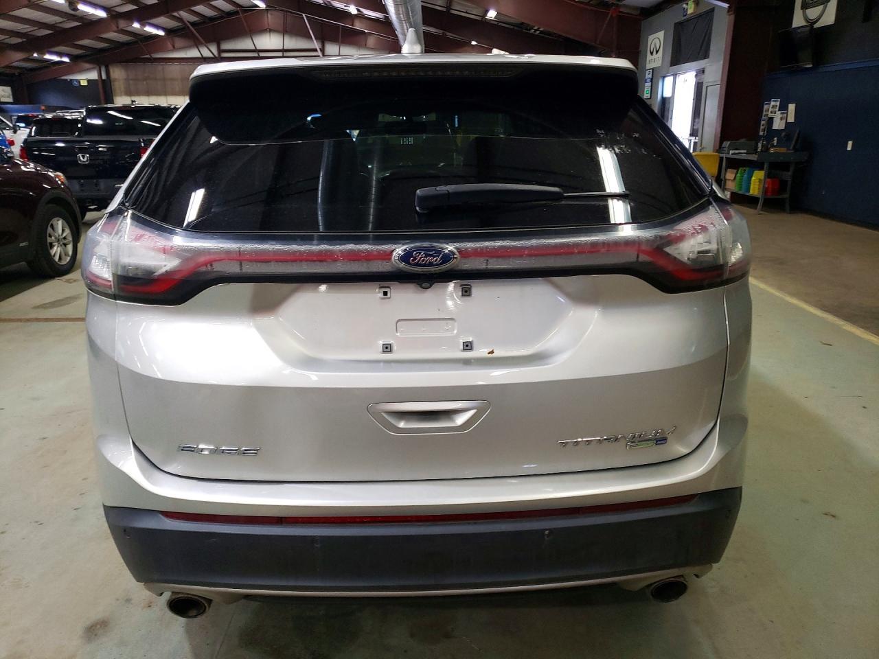 2018 Ford Edge Titanium - Image 6
