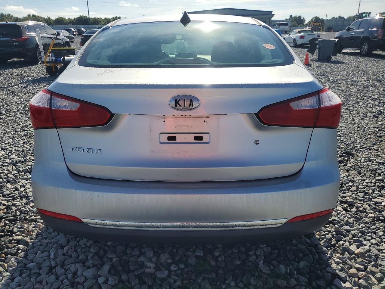 2014 Kia Forte Lx - Image 6