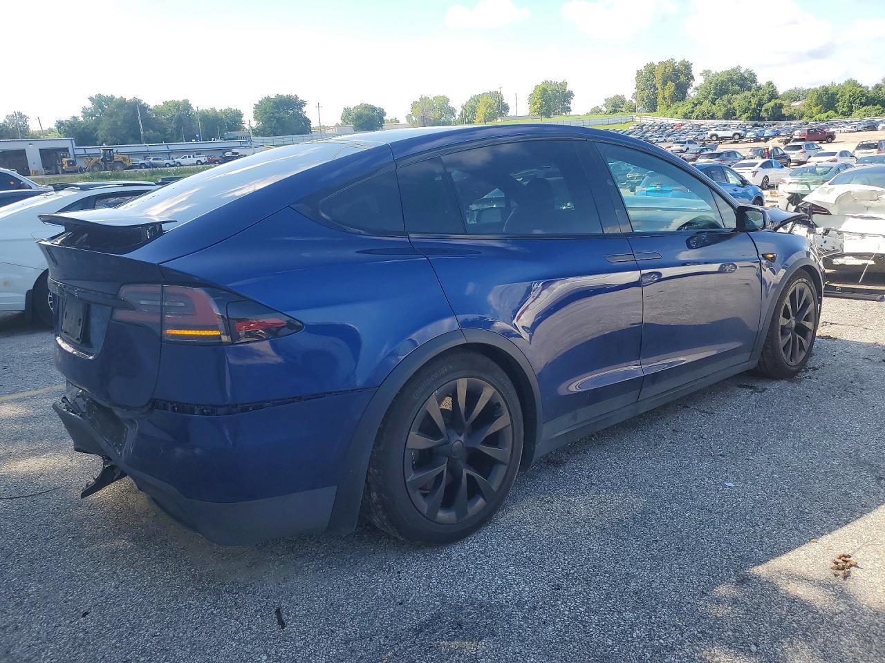 2023 Tesla Model X - Image 3