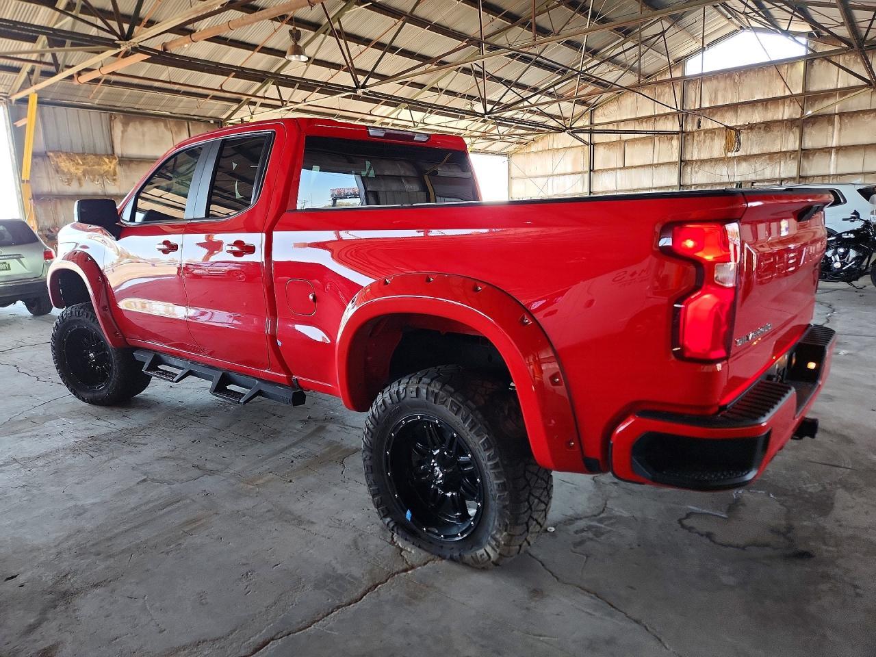 2020 Chevrolet Silverado K1500 Rst - Фото 2
