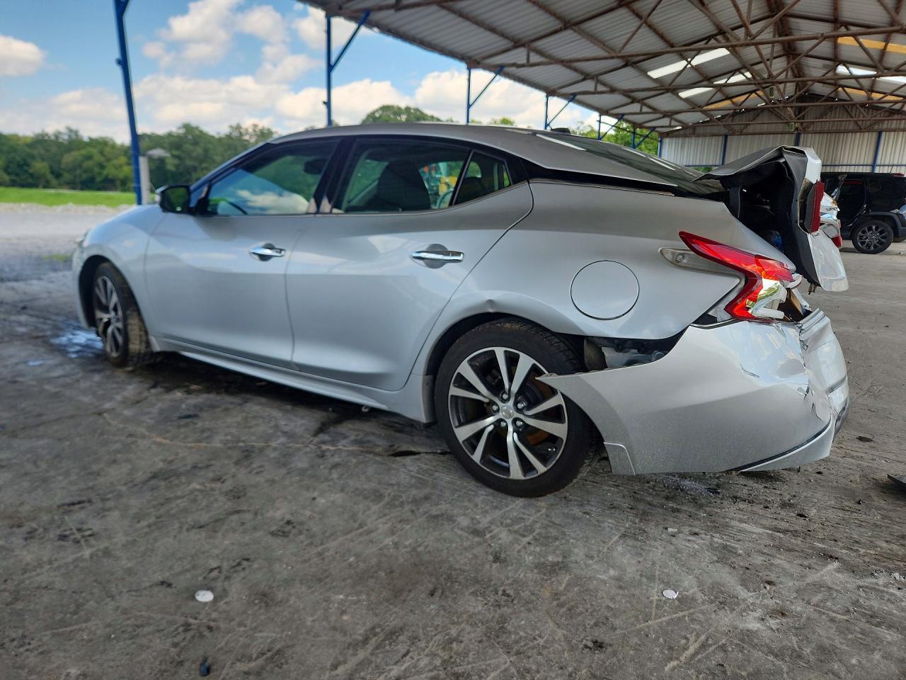 2016 Nissan Maxima Platinum - Image 2