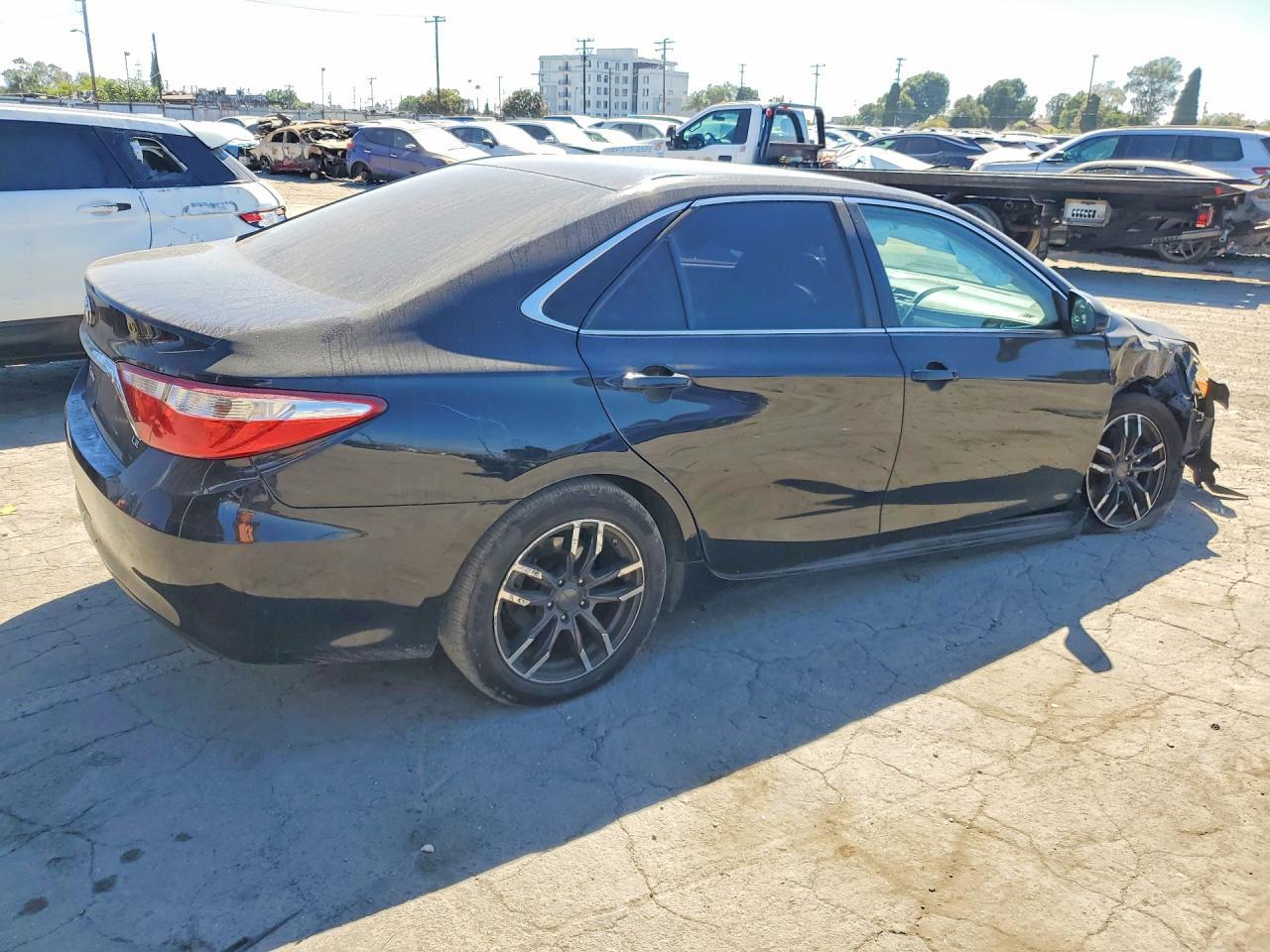 2017 Toyota Camry Le - Image 3