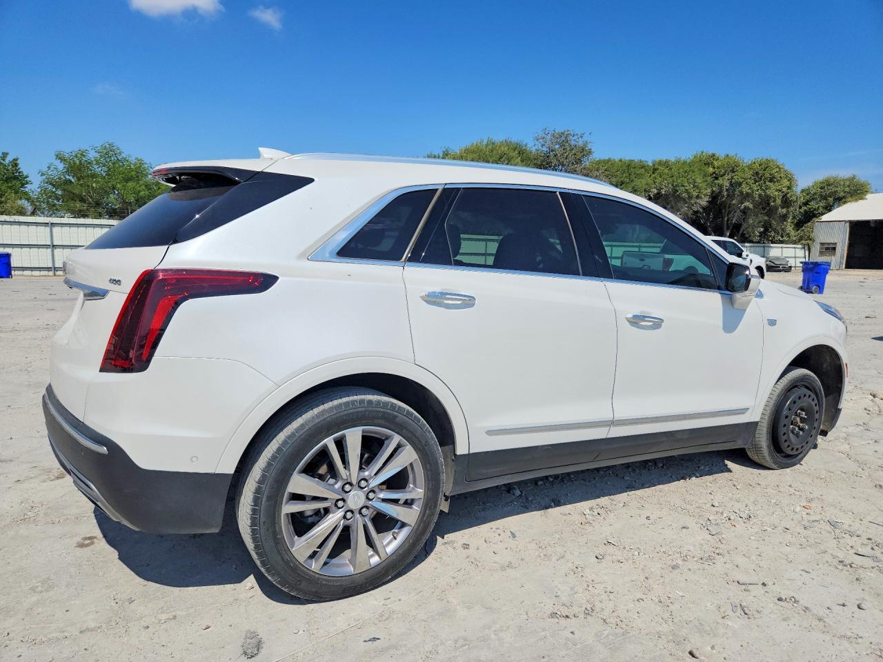 2023 Cadillac Xt5 Premium Luxury - Фото 3