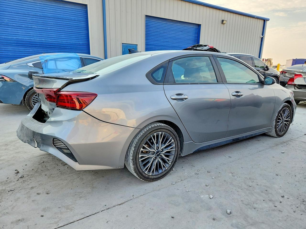 2023 Kia Forte Gt Line - Image 3