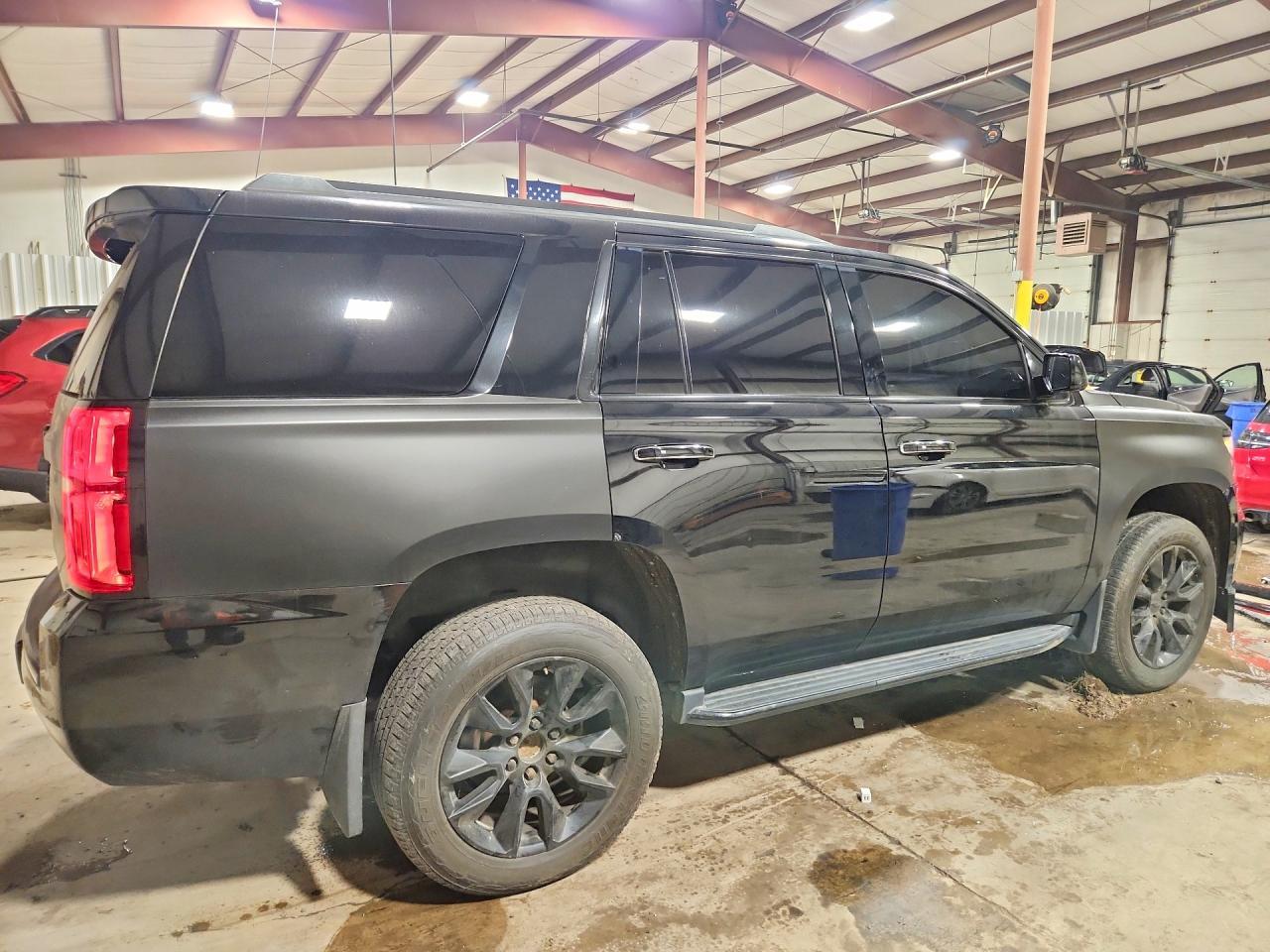 2017 Chevrolet Tahoe K1500 Premier - Фото 3