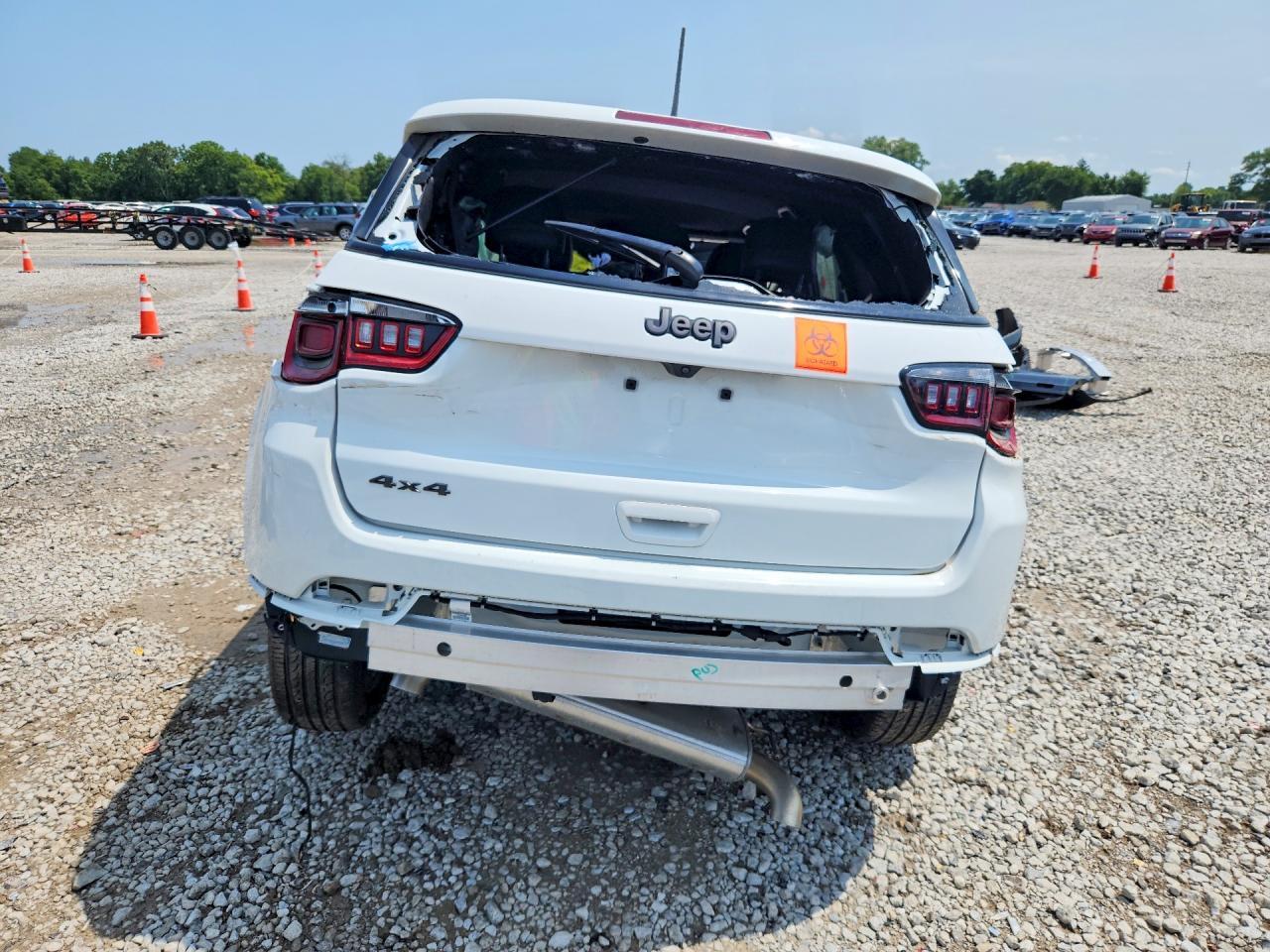 2025 Jeep Compass Latitude - Фото 6