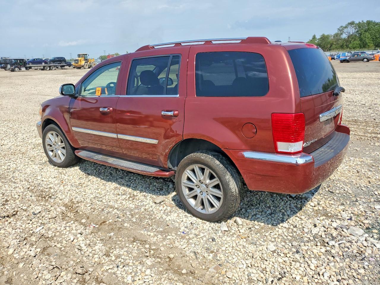 2008 Chrysler Aspen Limited - Фото 2