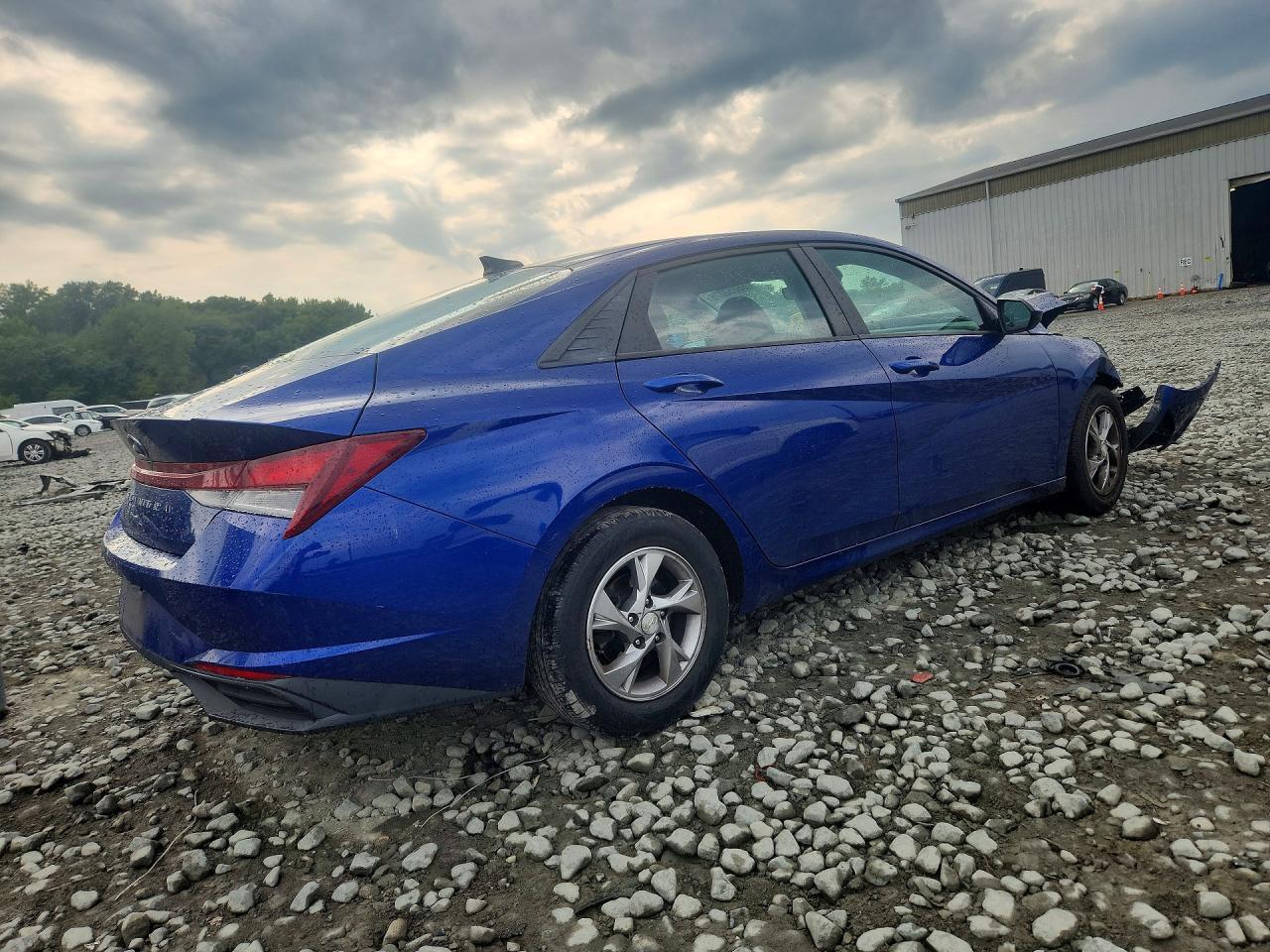 2021 Hyundai Elantra Se - Image 3