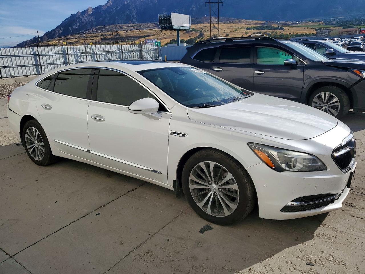 2018 Buick Lacrosse Premium - Фото 4