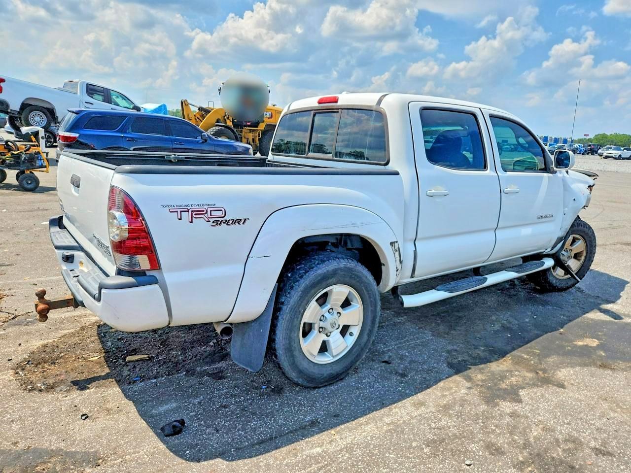 2010 Toyota Tacoma Double Cab Prerunner - Image 3