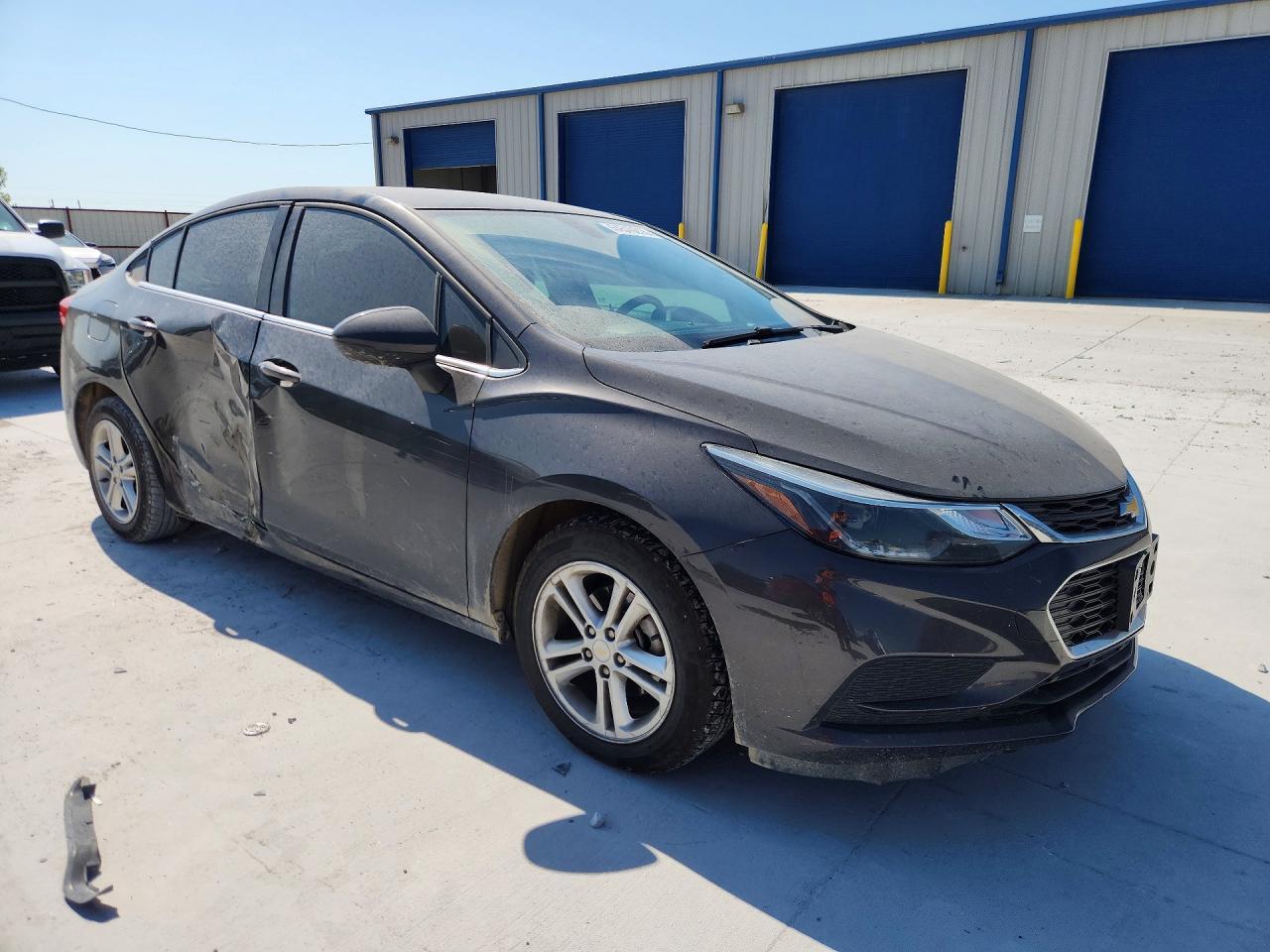 2017 Chevrolet Cruze Lt - Image 4